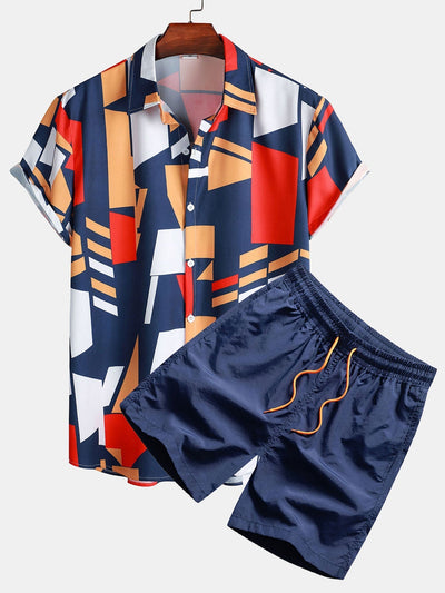 Skjorte og badeshorts med geometrisk trykk