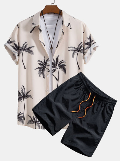 Skjorte med knappelukking og badeshorts med palmemønster