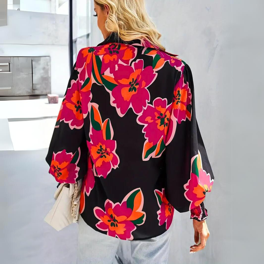Elegant damebluse med blomster