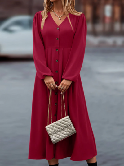 Elegant langærmet kjole med V-hals og knapper
