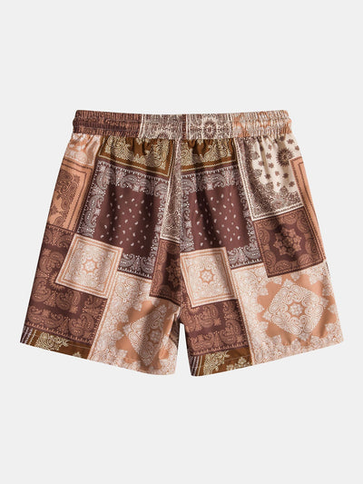 Skjorte og shorts med lappeteppmønster i paisleymønster