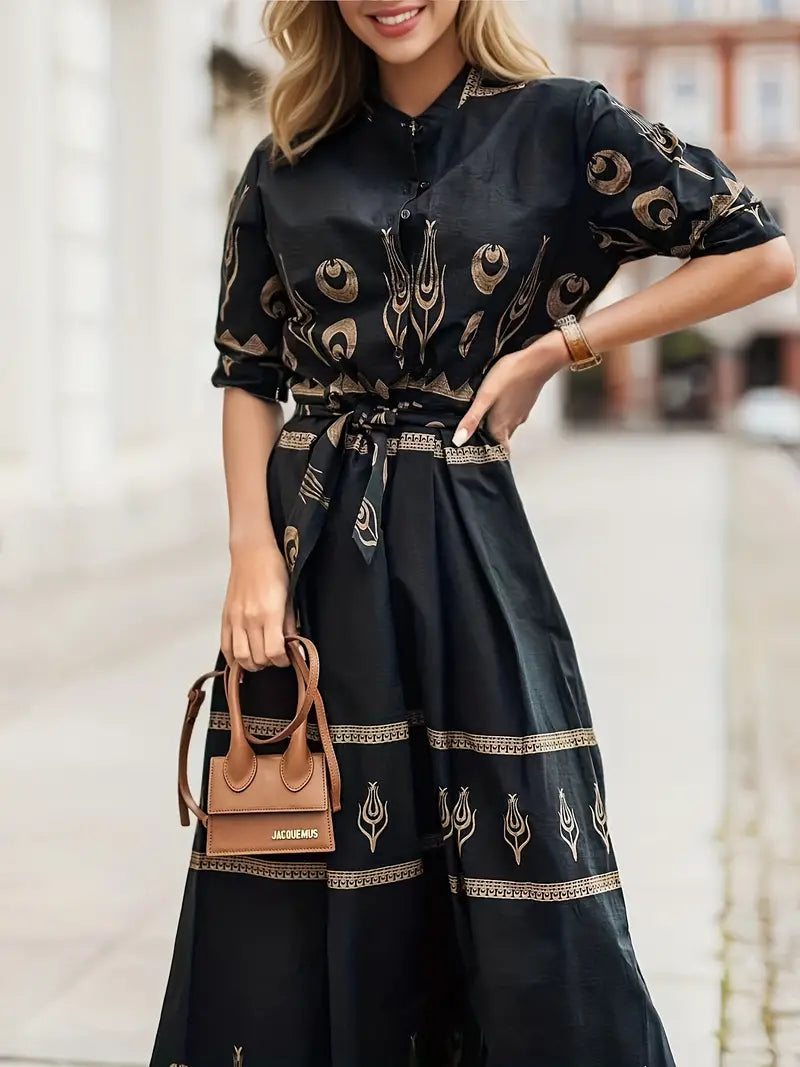 Boho maxikjole med abstrakt trykk