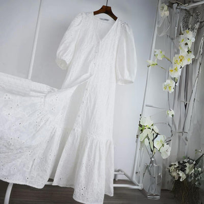 Daniella Midi-kjole med broderi og puffermer