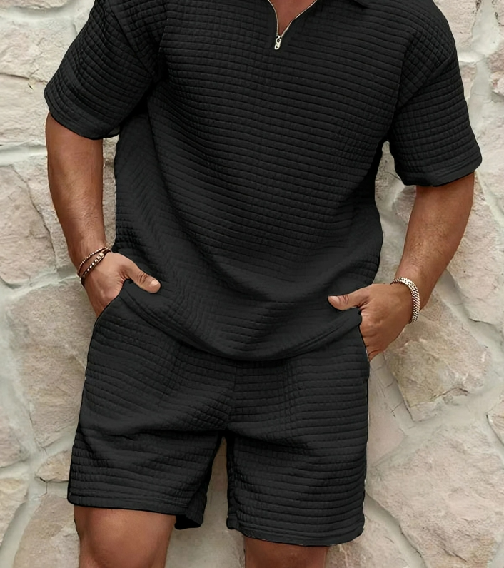 Stilig sommersett med polo og shorts for menn