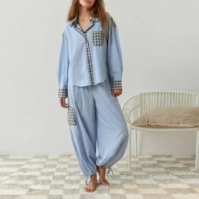 Rutete, stripete pyjamassett for kvinner