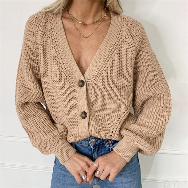 Elegant, allsidig strikket cardigan med dyp v-hals for kvinner