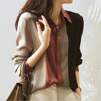 Elegant, langermet, nedknappet satengbluse for kvinner
