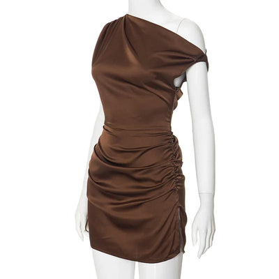 Asymmetrisk bodycon-minikjole med plisseringer