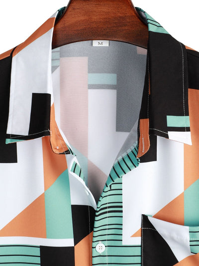 Skjorte med geometrisk stripetrykk