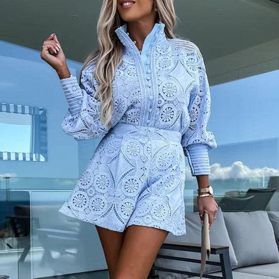 Elegant todelt med blonder