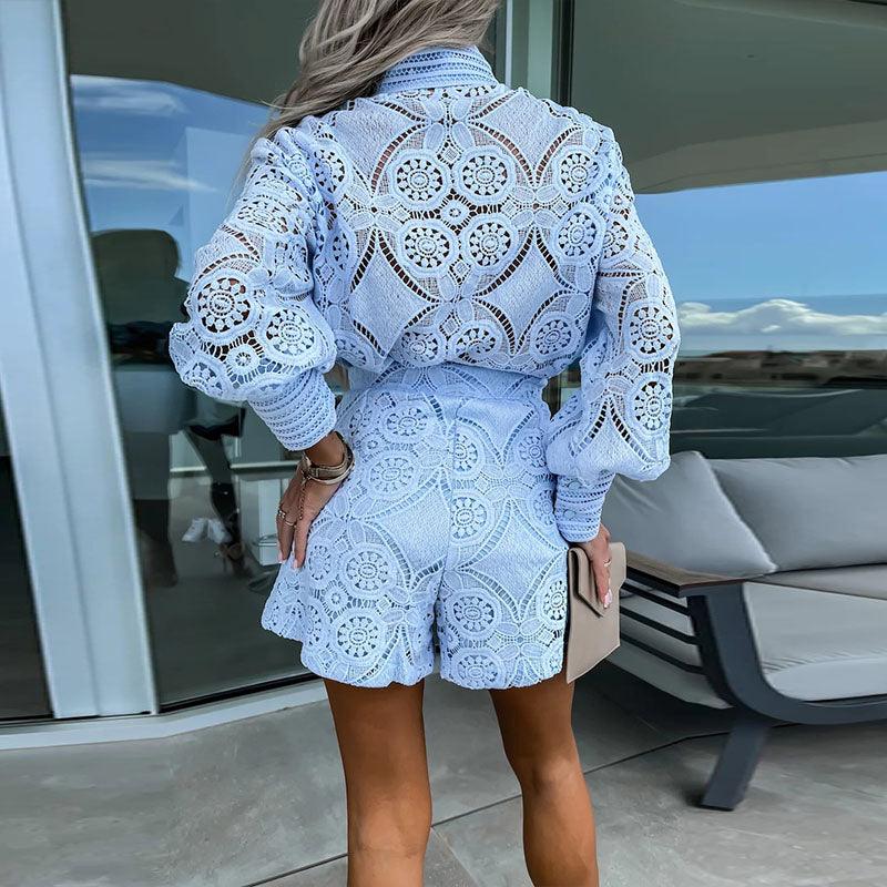 Elegant todelt med blonder