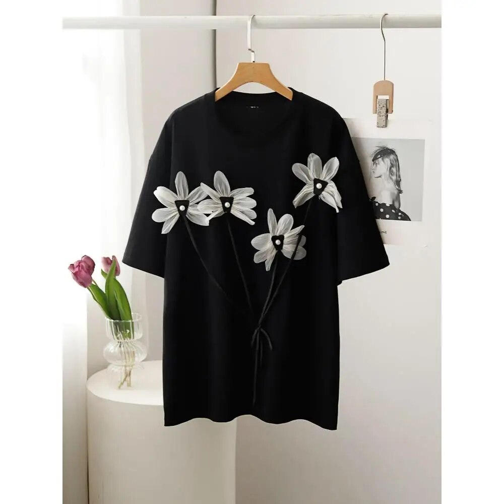 Sommer-T-skjorte for damer med grunnleggende blomstertrykk
